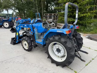 Iseki Geas 25 met voorlader