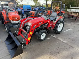 Yanmar AF120 met voorlader