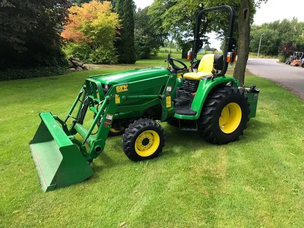 John Deere 3036 met voorlader