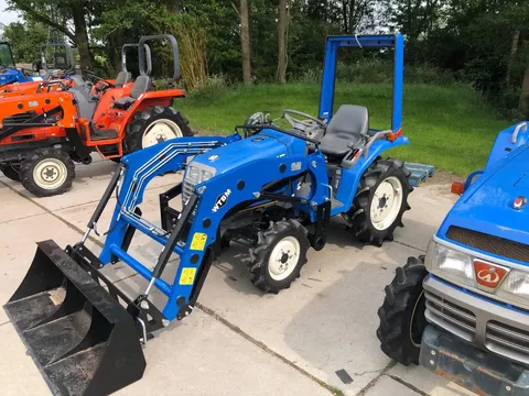 Iseki Sial15 met voorlader