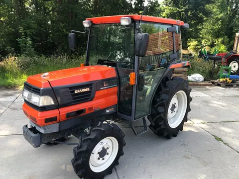 Kubota GL261 met cabine